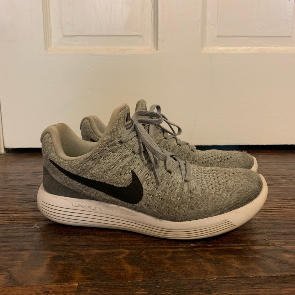 Nike Lunarlon tennis shoes